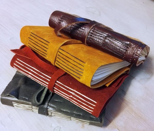 Product image of Kirjansidontatyöpaja Kirjamessuilla pe 23.10 klo 13