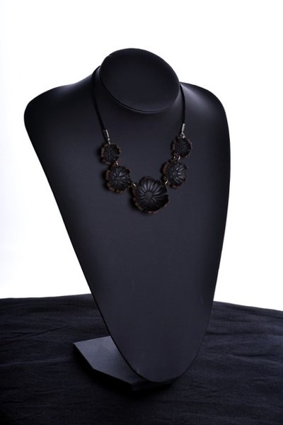 Product image of  Pieni kukkakääty - musta