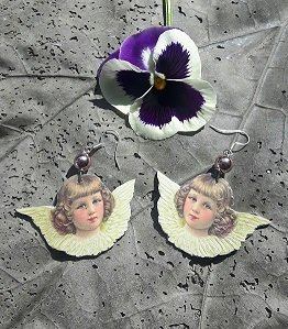 Product image of  Lapsuudenenkeli korvakorut