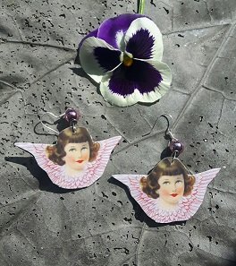 Product image of  Lapsuudenenkeli korvakorut