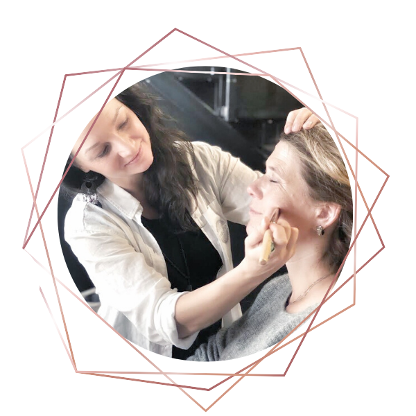 Product image of Intuitiivinen meikkaus 1h