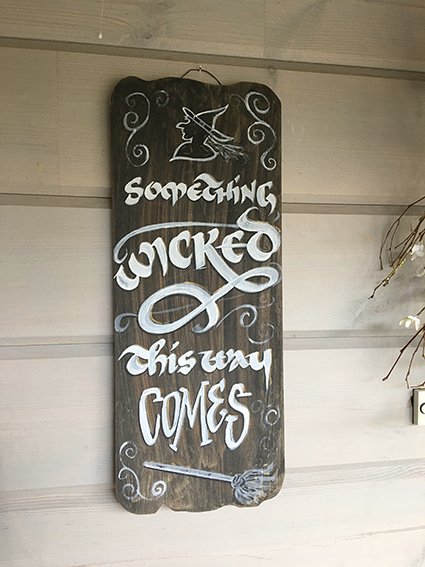 Product image of Something wicked this way comes - sisustuskyltti
