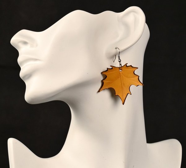 Product image of  Vaahteranlehtikorvis - keltainen