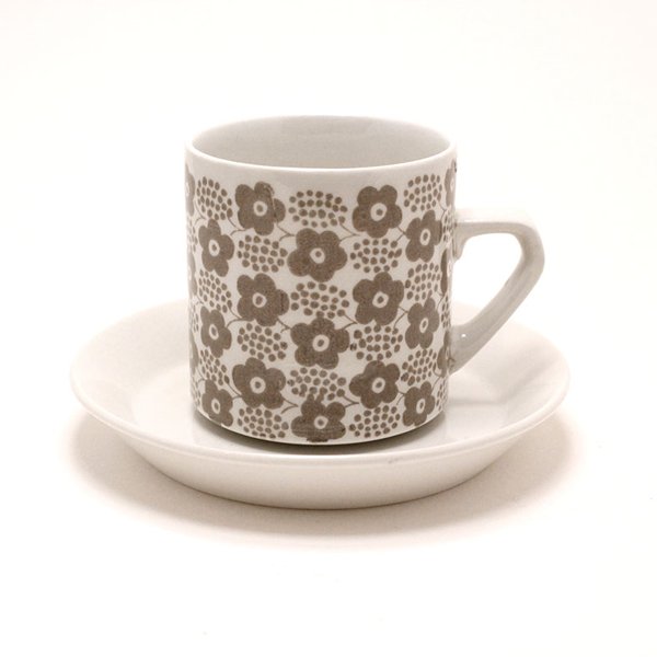 Product image of Arabia Rypäle Coffee Cup by Raija Uosikkinen