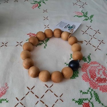 Product image of  Helmi pannunalunen musta helmi