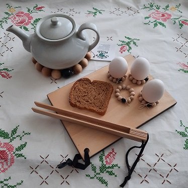 Product image of  AAMIAISSETTI musta