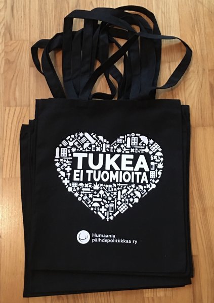 Product image of  Tukea ei tuomioita -kassi (musta)