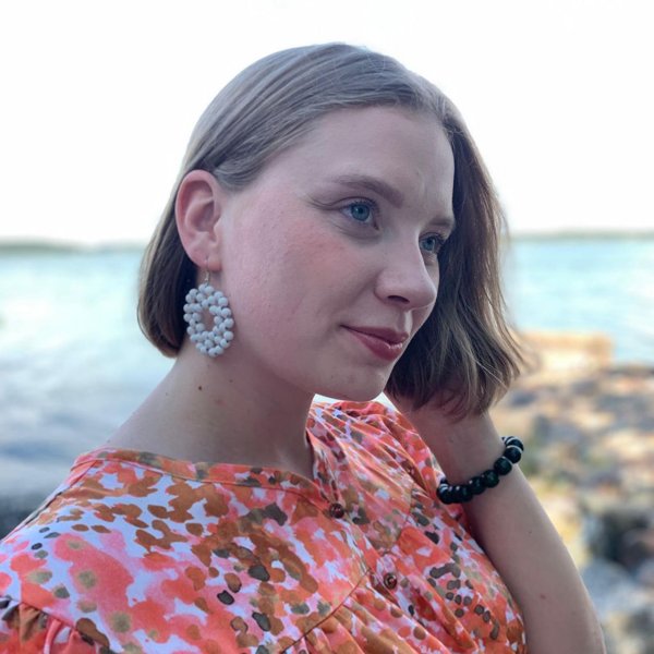 Product image of  Kehrä-korvakorut lumi