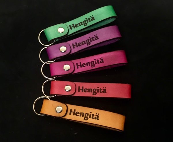 Product image of  Avaimenperä ”Hengitä” punainen