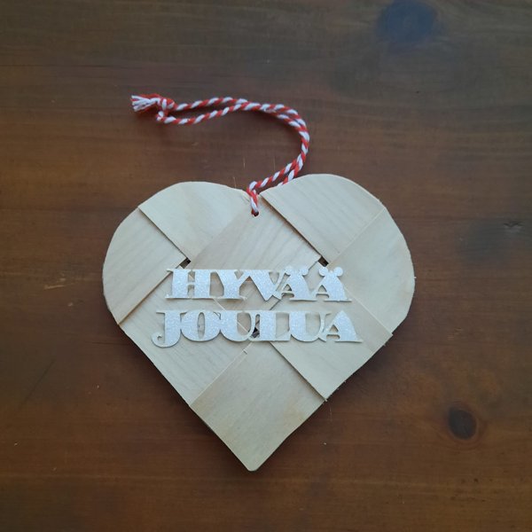 Product image of  Joulusydän iso 12x11cm