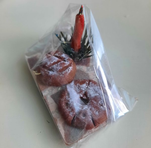 Product image of  Joululeipää ja kynttilä