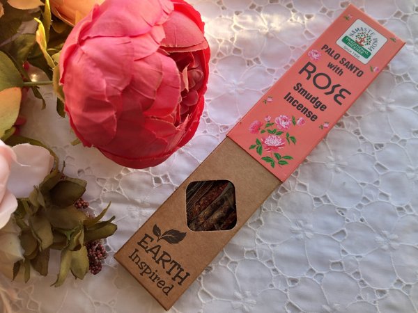 Product image of  Earth Inspired Palo Santo & Ruusu suitsukke