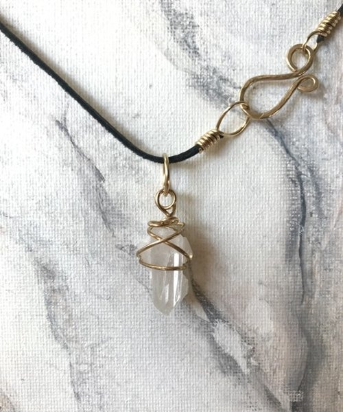 Product image of  ”Light Guard” -kaulakoru, vuorikristalli