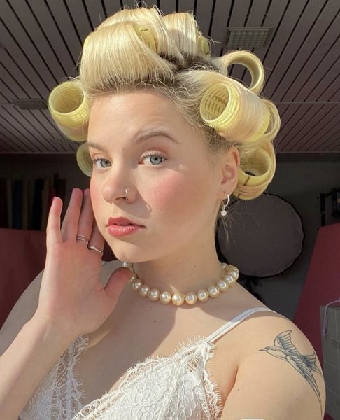 Product image of  Henkilökohtainen meikkiopastus 75min