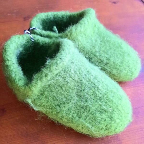 Product image of  Huovutetut tossut koko 34