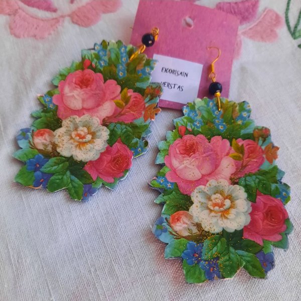 Product image of  Kimalteiset Ruusut