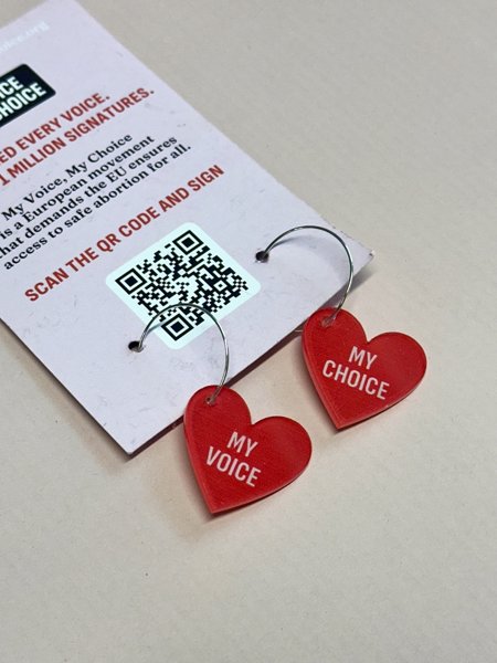 Product image of Punaiset korvakorut