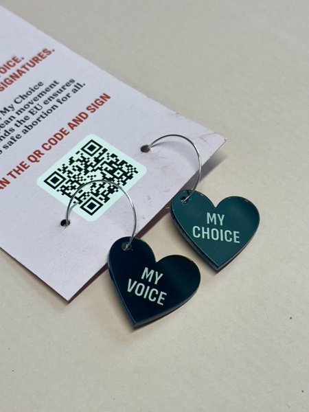 Product image of Mustat korvakorut