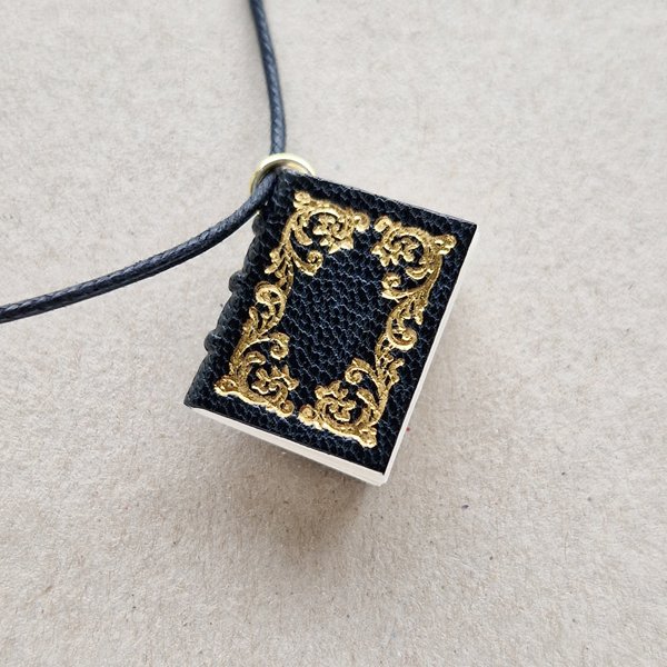 Product image of  Kaulakoru VP Musta Kulta