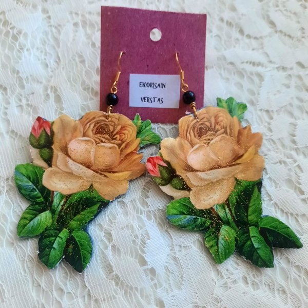 Product image of  Kimalteiset Ruusut