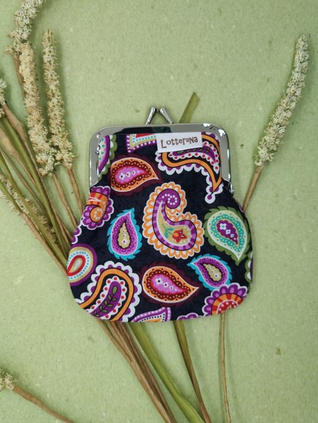 Product image of  Pieni kukkaro Paisley musta