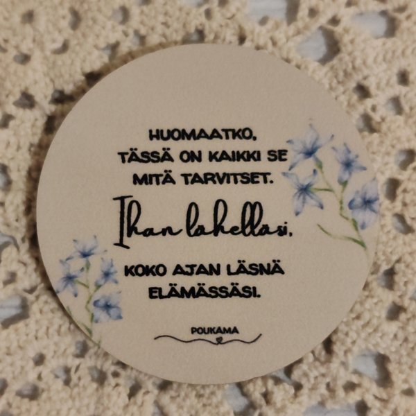 Product image of  Pyöreä runomagneetti - Ihan lähelläsi