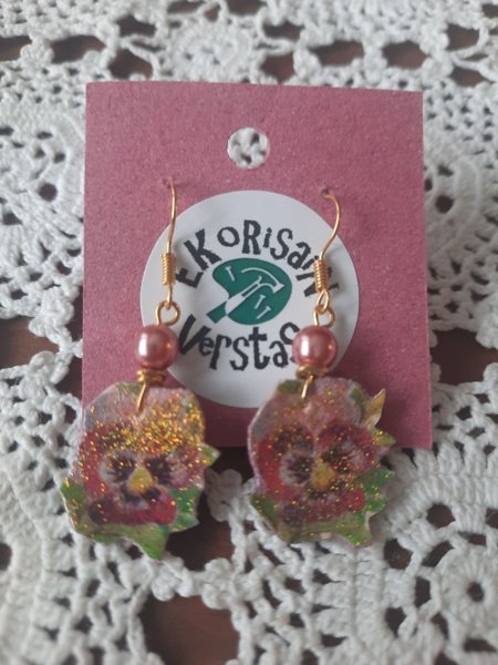 Product image of  Kimalteiset Orvokit