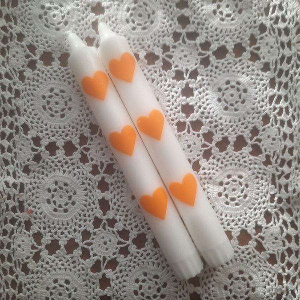 Product image of  KYNTTILÄSETTI ORANSSI SYDÄN