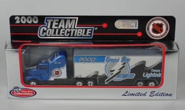 Product image of NHL Diecast Transport Truck 2000 Nashville Predators