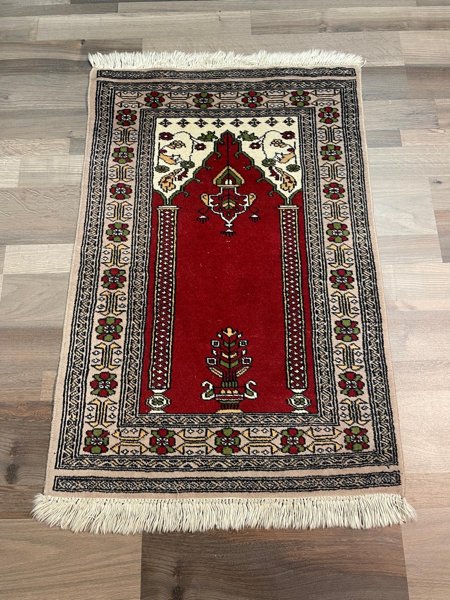 Product image of  Käsinsolmittu rukousmatto 91*62