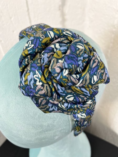 Product image of  CLORIOSA ruusukepanta - blue, olive, white