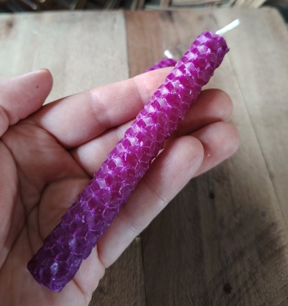 Product image of  Loitsukynttilä, violetti ohut