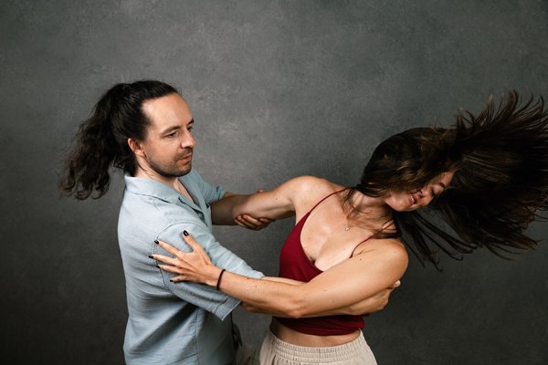 Product image of Brazilian Zouk Head Movements Course - Couple Registration