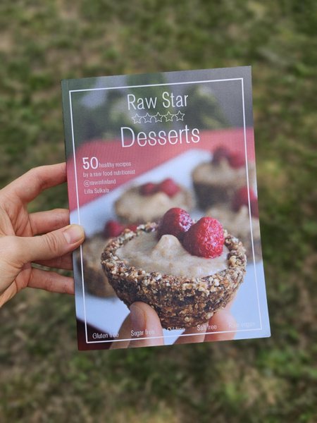 Product image of  Raw Star Desserts (physical book)