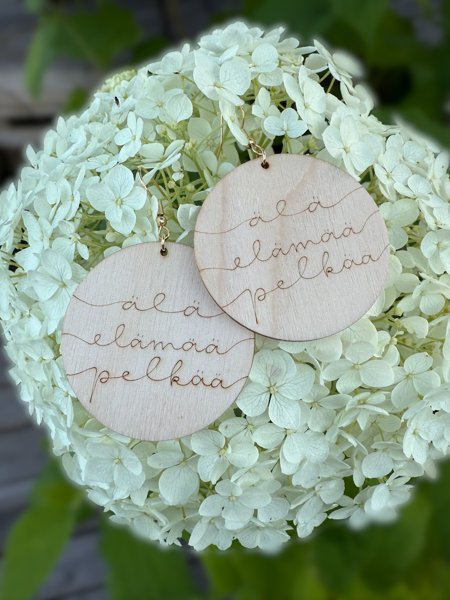 Product image of  Älä elämää pelkää -kaunokorvikset
