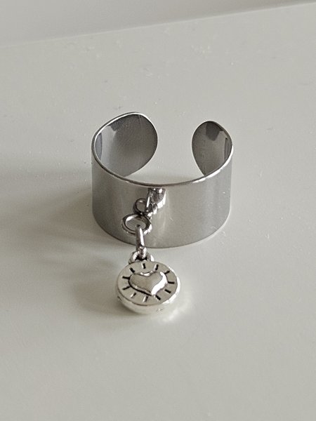 Product image of  Sormus sydänkoristeella