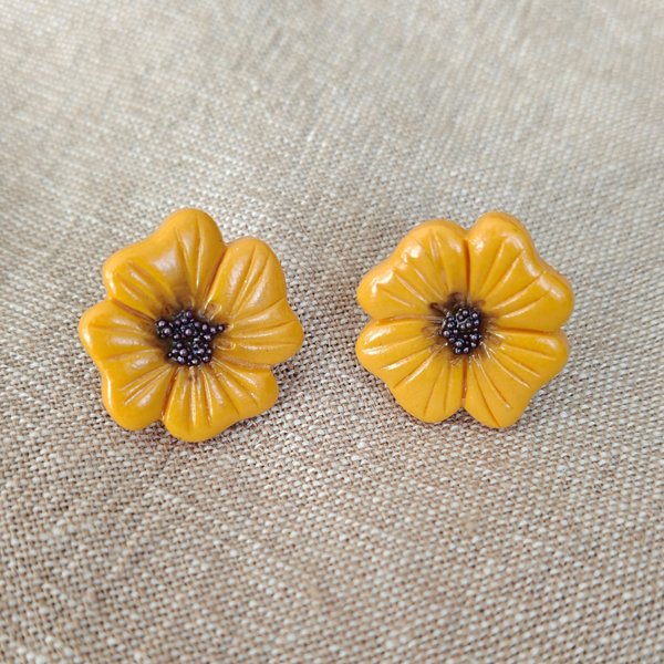 Product image of  Keltaiset unikot