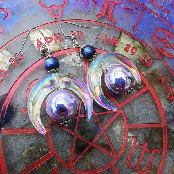 Product image of  AURA MOON-KORVAKORUT