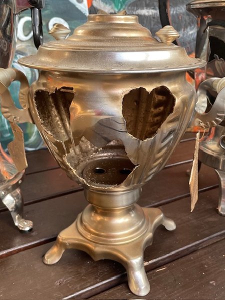 Product image of Hippiäinen = pikkuinen metallinen lyhty somiste