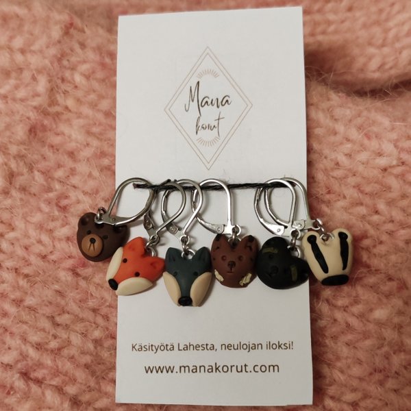 Product image of  Manakorut ~ Petoeläin silmukkamerkit 6 kpl
