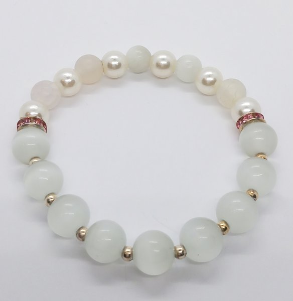 Product image of  Valkoinen jaadi rannekoru, 15cm