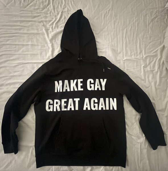 Product image of  SAY IT ON YOUR CHEST! JÄTTIPRINTTI HUPPARI