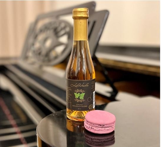 Product image of  Väliaikatarjoilu: Lehtikuohu ja macaron