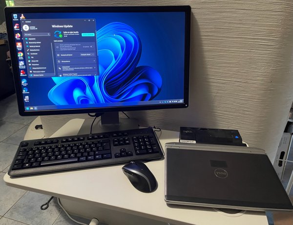 Product image of  Dell Latitude E6220 + telakka + Dell-näyttö (P2414Hb)