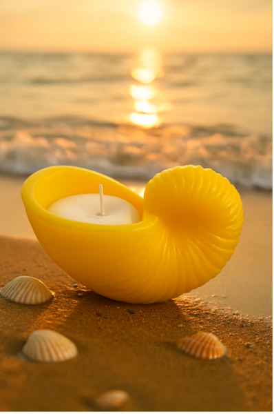 Product image of  #103 Keltainen simpukkakynttilä