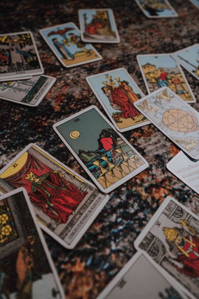 Product image of Tarot tulkinta- Narrin matka 75 min