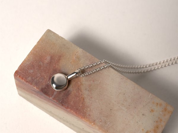 Product image of  'Little Moon' - kaulakoru