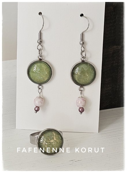 Product image of  Vihreä Art koru helmikoristeella