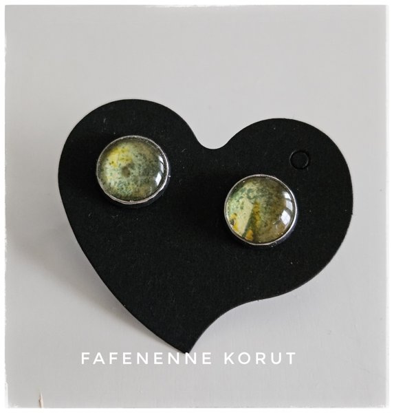 Product image of Keltavihreä Art nappikorvakoru