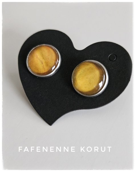 Product image of Kellertävä Art nappikorvakoru